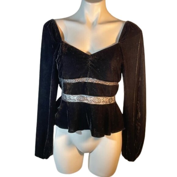 Saylor Black Velvet Raegan Puff Sleeve Lace Top Blouse Witchy Goth Romantic M - Picture 2 of 8